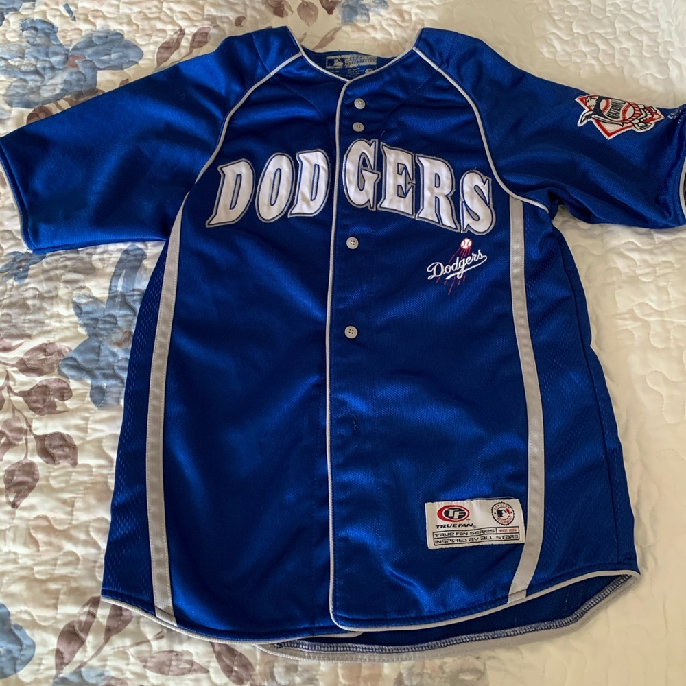 Women’s medium LA dodgers jersey